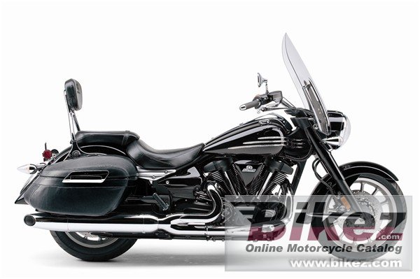 Big Yamaha stratoliner midnight picture and wallpaper from Bikez.com